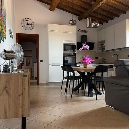 Villa La Casa In Castello Ambra Esterno foto